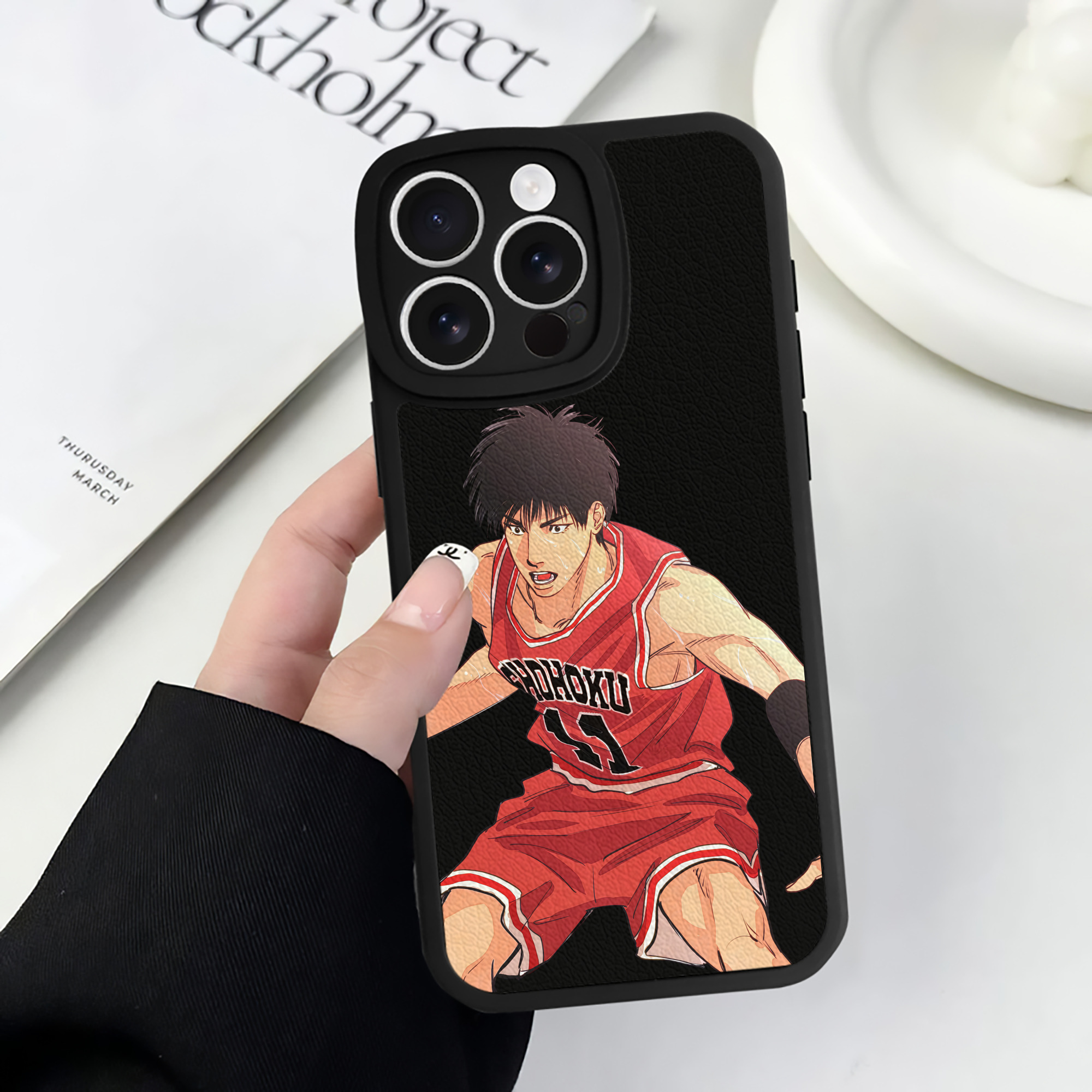（画像用） SLAM DUNK／スラムダンク 【iPhone 16シリーズ対応】シリコンスマホケース（レザー調） 材質：シリコン